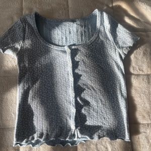 Pretty blue floral cropped Lettuce top